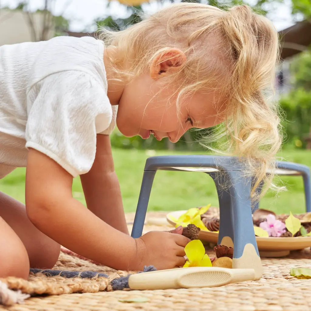 2026-08-24_0bb_G4602_All-Weather_Tabletop_Magnifier_Set_of_2_Add_1.webp