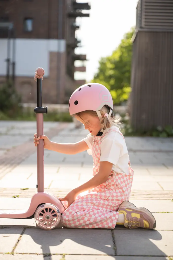 HWK3S-ROSE-FOLDING MECHANISM-GIRL-227.webp