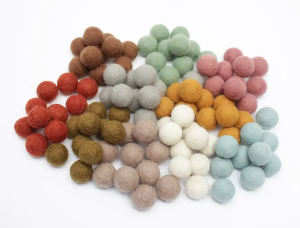 Earth - Filzkugeln Erdfarben