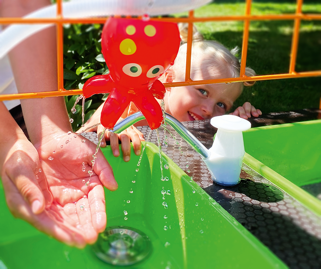 Sand- und Wasserspieltisch