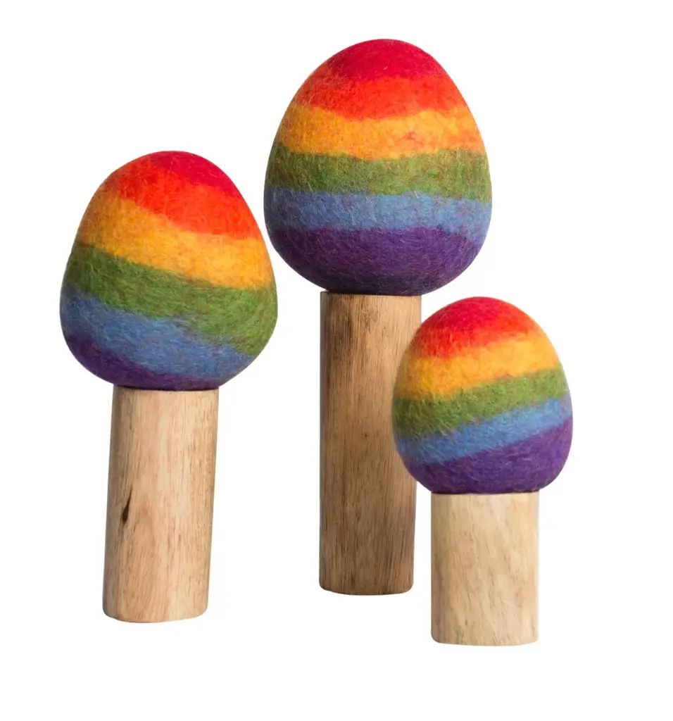 Earth - Regenbogen Bäume